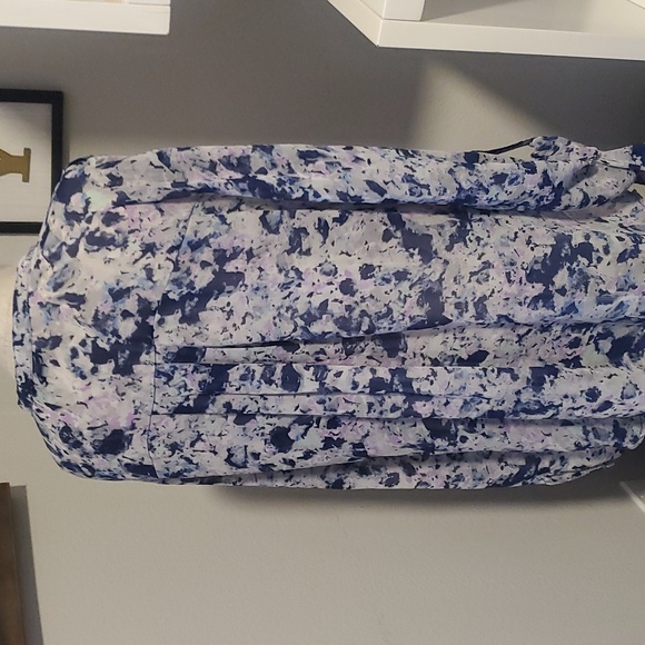 A.n.a Abstract Button Down Blouse Top Shirt Size L Blue Purple White Artsy Boho - Picture 6 of 6